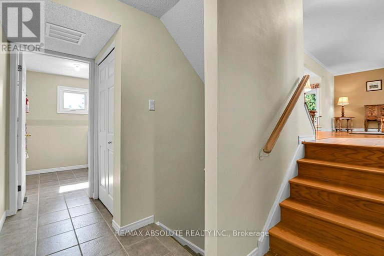 29665092/535-gascon-street/village-of-russell/russell/ontario/K4R1C6_24