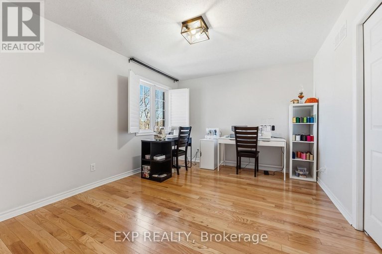 29674705/3-shining-star-circle/stittsville-south/ottawa/ontario/K2S2B5_36