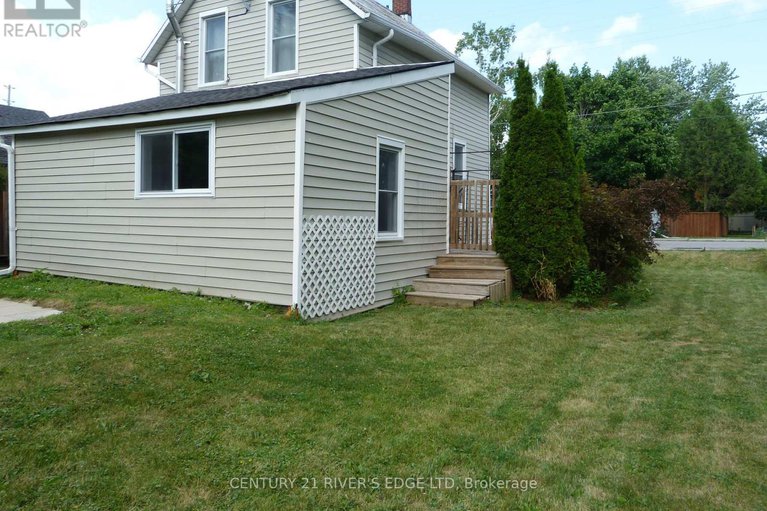 28536182/468-gladstone-street-n/winchester/north-dundas/ontario/K0C2K0_25