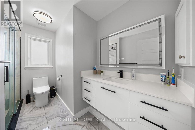 29532470/850-feather-moss-way/riverside-southgloucester-glen/ottawa/ontario/K1V1X2_34