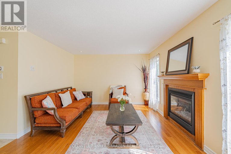 28532595/116-whernside-terrace-w/morgans-grantsouth-march/ottawa/ontario/K2W0C7_9