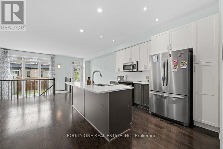 28348063/704-brian-good-avenue/riverside-southgloucester-glen/ottawa/ontario/K4M0C1_8