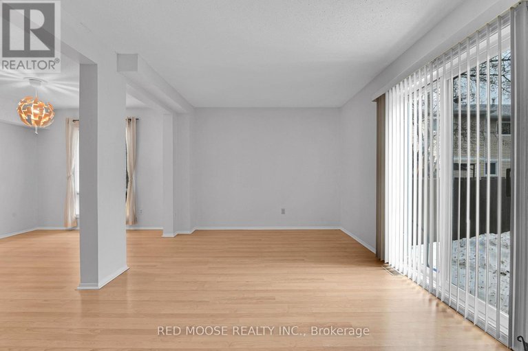 29480001/1983-greenvale-lane/chateauneuf/ottawa/ontario/K1C6E4_15