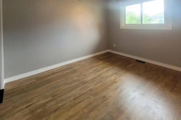 29084025/726-cummings-avenue/castle-heightsrideau-high/ottawa/ontario/K1K2L1_11