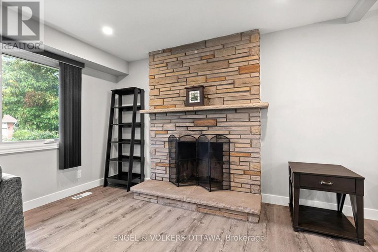 29413607/20-gary-avenue/manordale/ottawa/ontario/K2G3L3_4