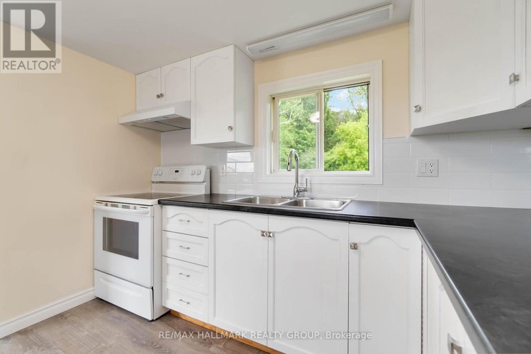 28606735/10913-stampville-road/south-dundas-matilda-twp/south-dundas/ontario/K0C1K0_18