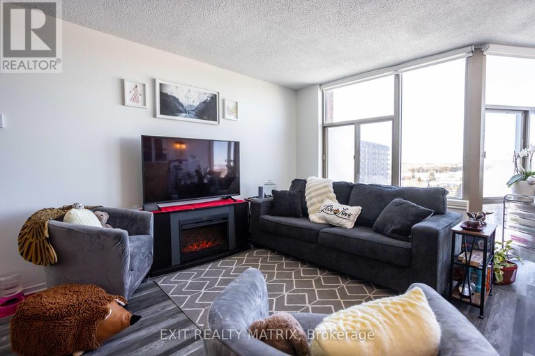 29349666/1007-2759-carousel-crescent/emerald-woodssawmill-creek/ottawa/ontario/K1T2N5_11