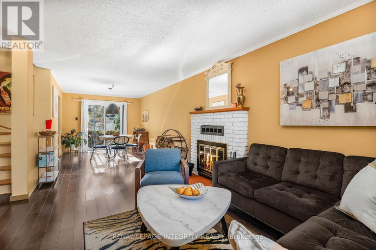 28956681/1454-deavy-way/bilberry-creekqueenswood-heights/ottawa/ontario/K1E2W8_6