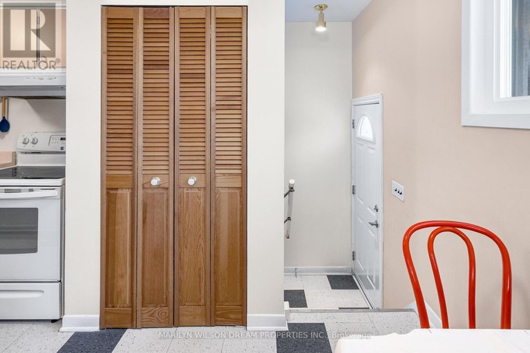 29605815/2422-magnus-avenue/hawthorne-meadows/ottawa/ontario/K1G1J8_29