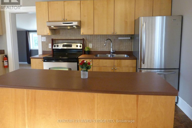 29040852/468-gladstone-street-n/winchester/north-dundas/ontario/K0C2K0_19