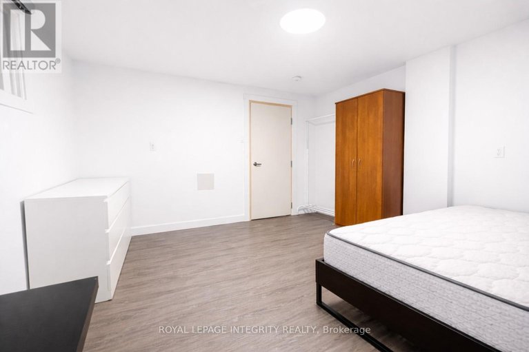 29579182/1152-tawney-road/hawthorne-meadows/ottawa/ontario/K1G1B6_31