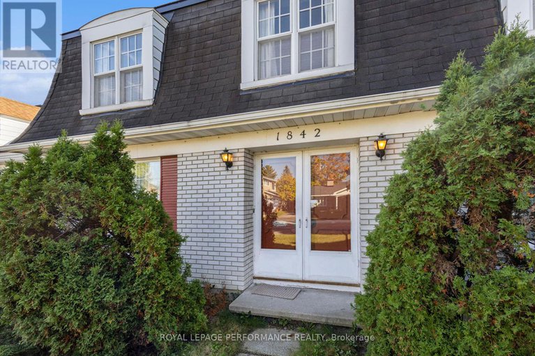28960465/1842-playfair-drive/playfair-park/ottawa/ontario/K1H5S1_37