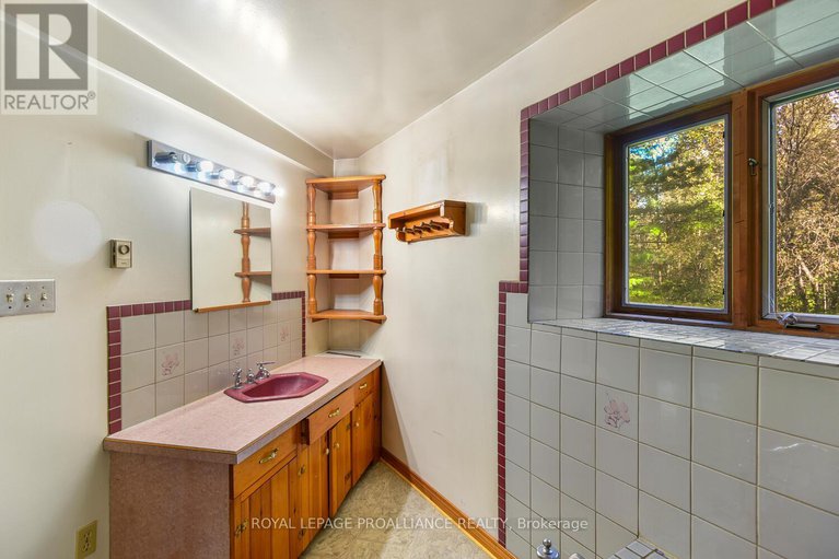 28034661/4825-mccully-road/augusta-twp/augusta/ontario/K0E1T0_11