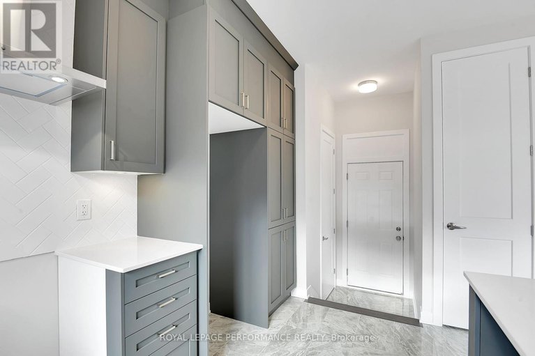 28336168/116-pizzicato-street/mer-bleuebradley-estatesanderson-park/ottawa/ontario/K1W0S2_23