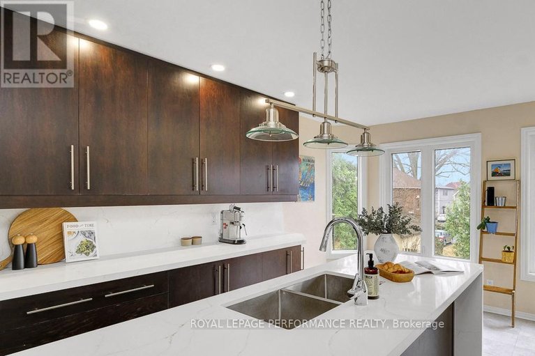 29619471/2d-4-columbus-avenue/overbrook/ottawa/ontario/K1K1R3_10