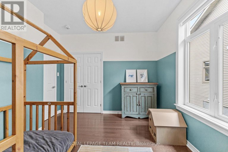 29015594/248-shinny-avenue/emerald-meadowstrailwest/ottawa/ontario/K2V0B9_24