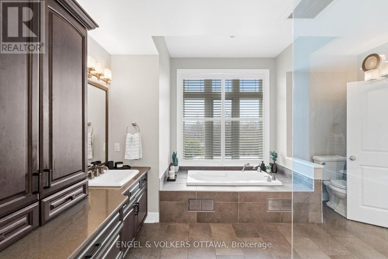 28267888/450-lockmaster-crescent/manotick-village-manotick-estates/ottawa/ontario/K4M1L9_31