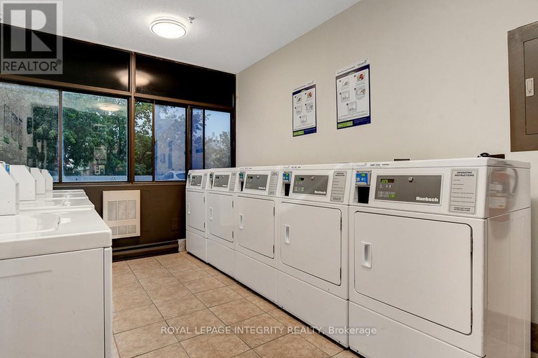 28943592/107-2019-bank-street/ellwood/ottawa/ontario/K1V0N1_30