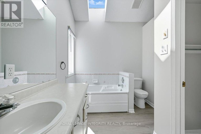 29035387/4-2949-richmond-road/britannia-heights/ottawa/ontario/K2B6S6_31