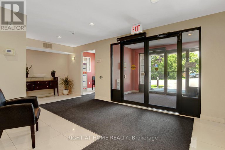 28433463/301-14-norice-street/meadowlandscrestview/ottawa/ontario/K2G2X4_5