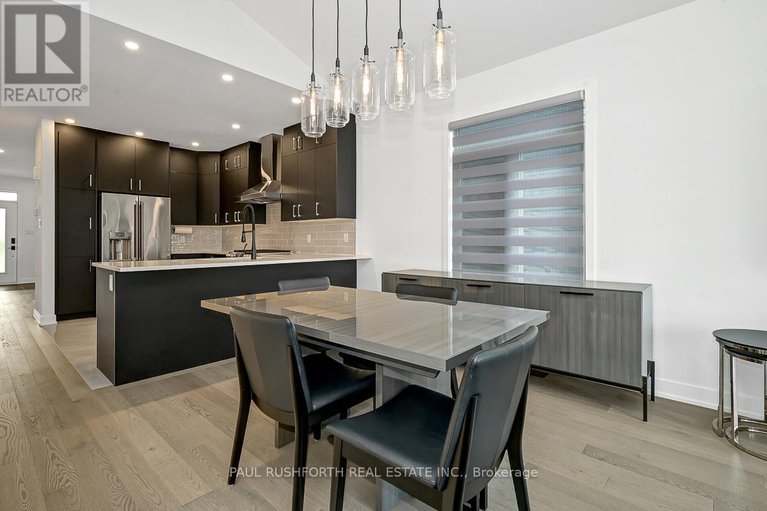 28592646/568-knotridge-street/mer-bleuebradley-estatesanderson-park/ottawa/ontario/K1W0M2_8