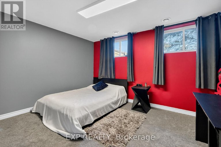 29690360/544-loucks-drive/village-of-russell/russell/ontario/K4R1B6_32