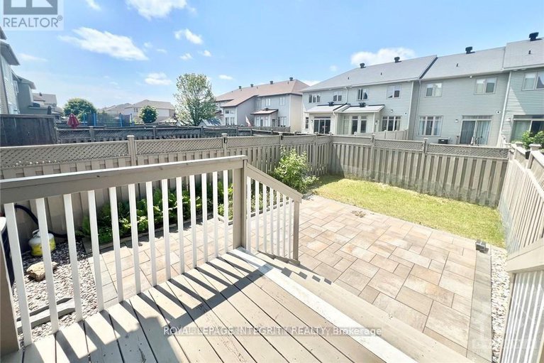 29422757/313-glenbrae-avenue/morgans-grantsouth-march/ottawa/ontario/K2W0B9_31