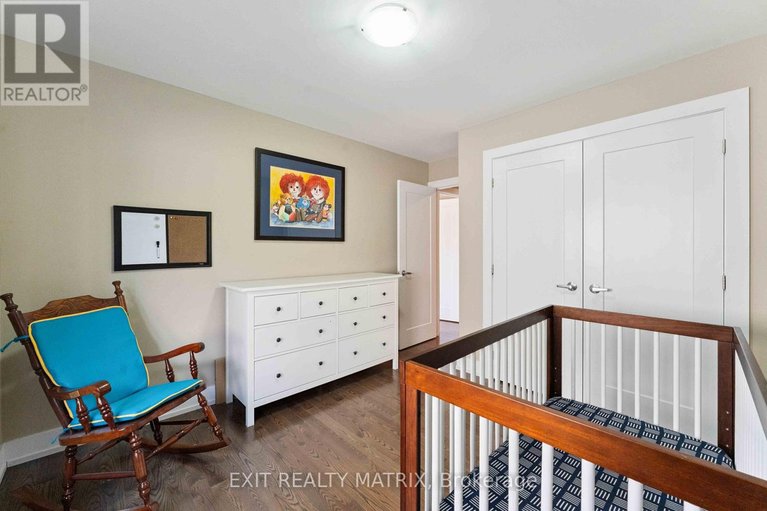 29666799/97-queen-mary-street/overbrookcastle-heights/ottawa/ontario/K1K1X6_21