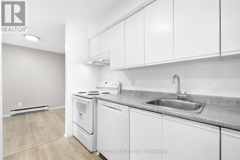 29207942/53a-798-st-andre-drive/hiawatha-parkconvent-glen/ottawa/ontario/K1C4R4_14