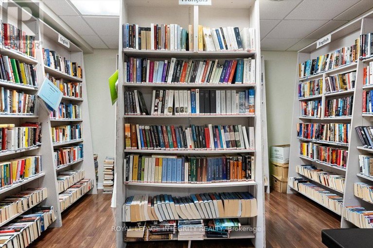 29038644/109-158a-mcarthur-avenue/vanier/ottawa/ontario/K1L7E7_33