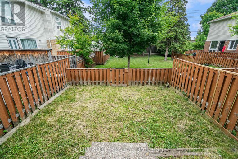 28504129/33-thistledown-court/pheasant-run/ottawa/ontario/K2J1N1_30