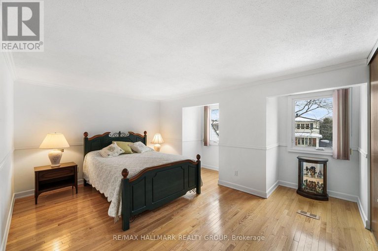 29434768/1177-st-moritz-crescent-n/convent-glen-north/ottawa/ontario/K1C2B2_28