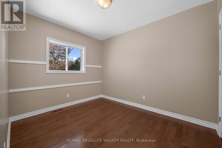 29366439/1095-morin-road/cumberland-estates/ottawa/ontario/K4C1A5_14