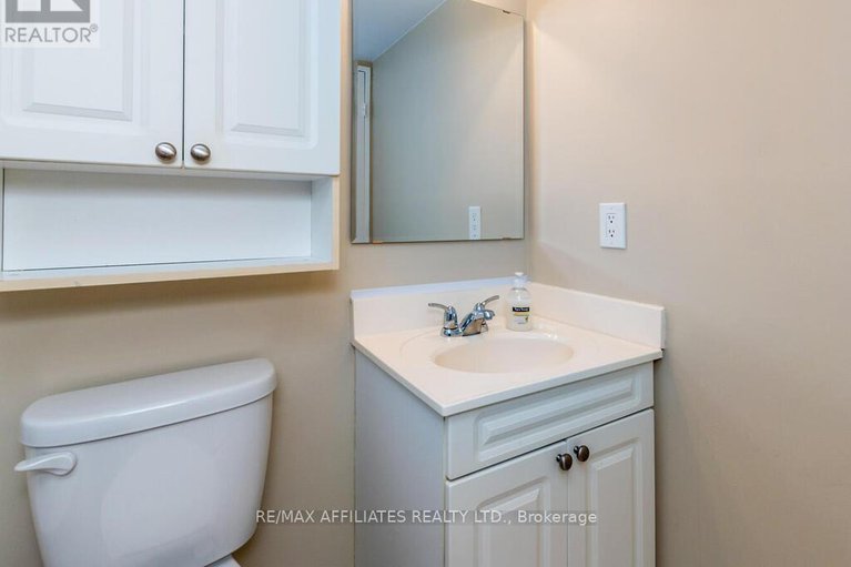 29148629/709-2400-virginia-drive/urbandale-acres/ottawa/ontario/K1H8L3_17
