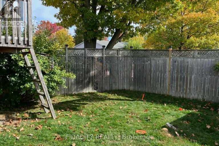 29485889/28-glamorgan-drive/glencairnhazeldean/ottawa/ontario/K2L1P9_28