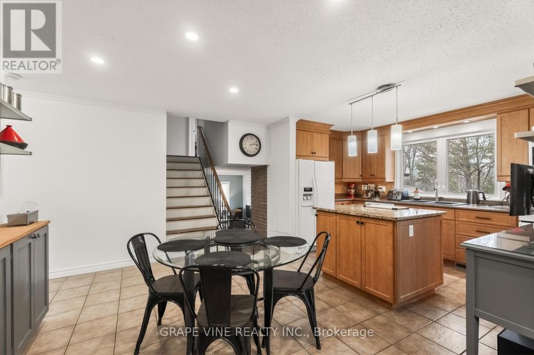 29600305/83-nanook-crescent/katimavik/ottawa/ontario/K2L2B2_14