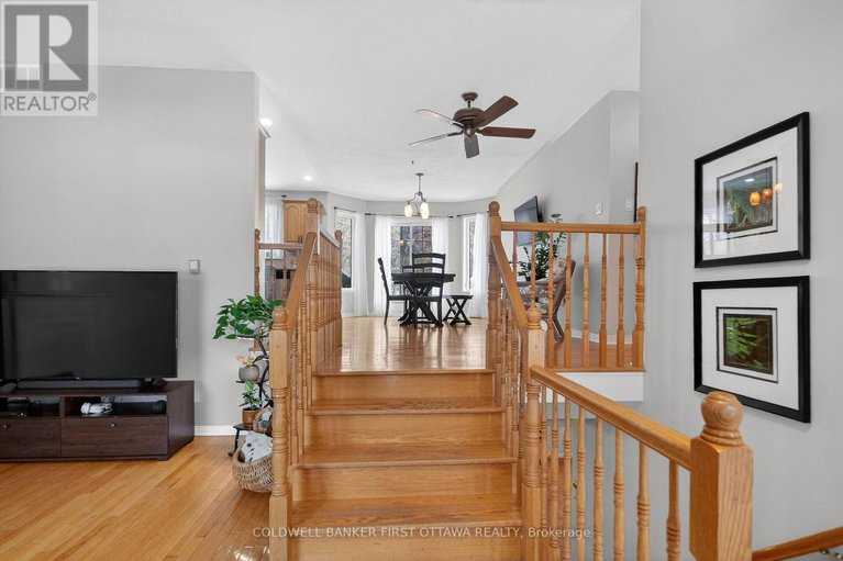 29480327/2960-ernside-crescent/cumberland-estates/ottawa/ontario/K4C1B6_7