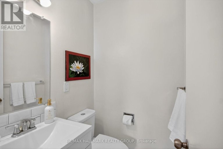 29672742/427-moodie-drive/bells-corners/ottawa/ontario/K2H8A5_20