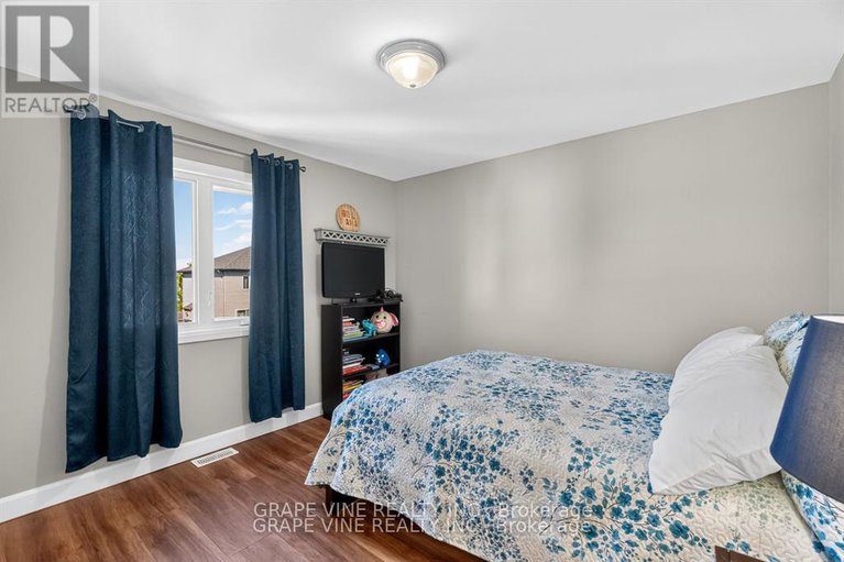 28754798/414-provence-avenue/embrun/russell/ontario/K0A1W0_19
