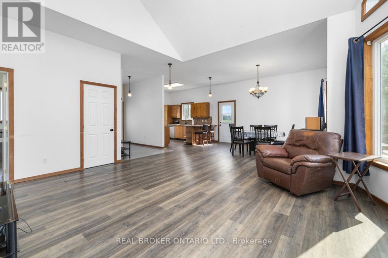 28625161/323-county-road-18-road/north-grenville-twp-kemptville-south/north-grenville/ontario/K0G1T0_18