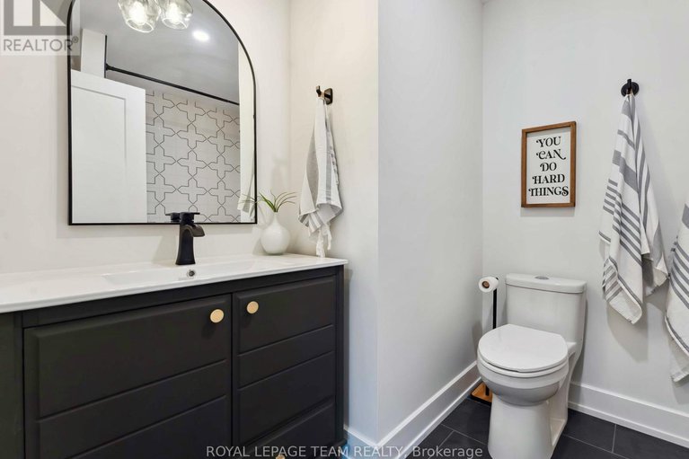 28439592/5282-hillcrest-drive/manotick-long-island-nicholls-island/ottawa/ontario/K4M1E9_25