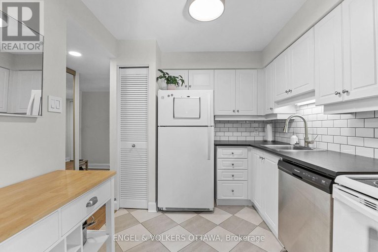 28902187/101-800-mckellar-avenue/carlingwood/ottawa/ontario/K2A2X5_15