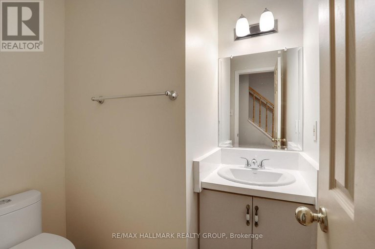 29015120/6-robina-avenue/westcliffe-estates/ottawa/ontario/K2H9R3_11