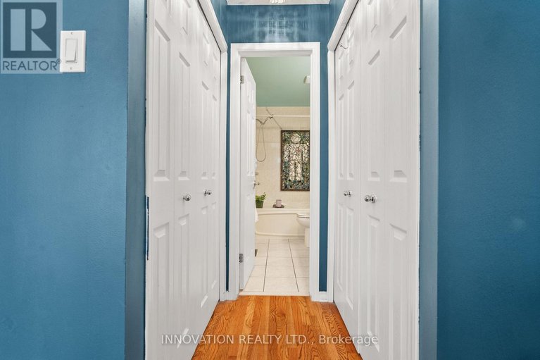 29251701/246-gladeview-private/upper-hunt-club/ottawa/ontario/K1T4A7_23