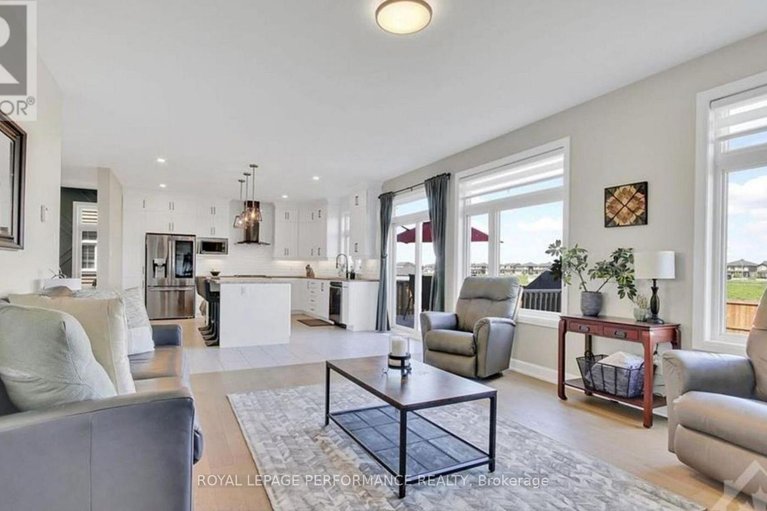 29689820/643-parkview-terrace/village-of-russell/russell/ontario/K4R0C6_10
