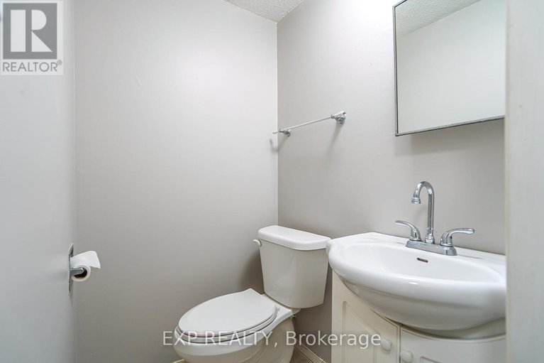 29105689/a-3915-old-richmond-road/arbeatha-park/ottawa/ontario/K2H8T9_28