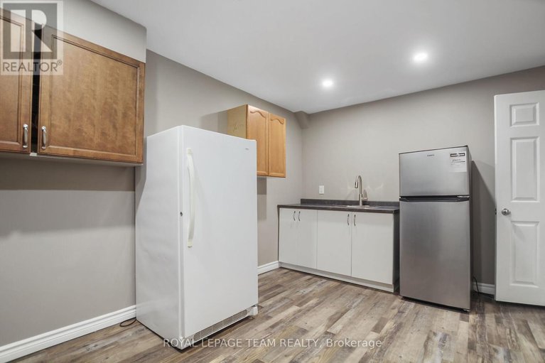 28617352/7-albury-crescent/stittsville-central/ottawa/ontario/K2S1G7_36