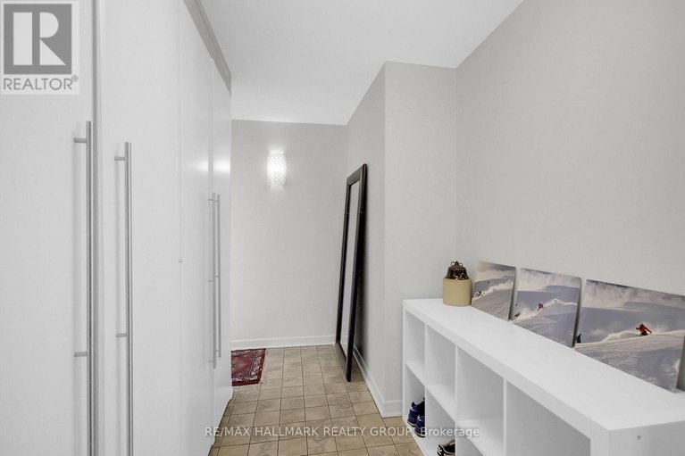 28150348/10-qualicum-street/bruce-farmgraham-parkqualicumbellands/ottawa/ontario/K2H7G8_28
