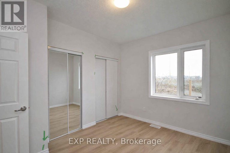 29436230/294-zenith-private/half-moon-bay/ottawa/ontario/K2J6N2_19