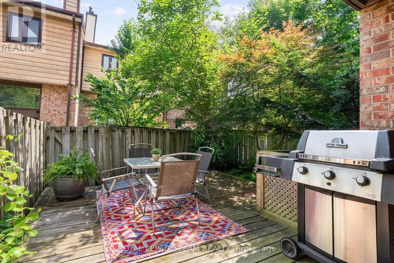 28596547/1473-bryson-lane/sawmill-creektimbermill/ottawa/ontario/K1T2T7_35